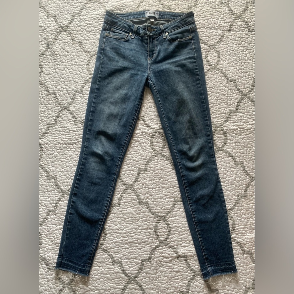 PAIGE Denim Verdugo Ankle Raw Hem Jeans Women’s Size 26